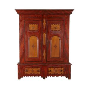 Circa 1880 Ontario schrank (German for cabinet or cupboard) in original paint with upper panels bearing the initials “J” and “K”, for maker John Klempp (1857-1914) (est. CA$18,000-$25,000).