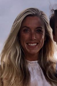 Anne C Dedeyn