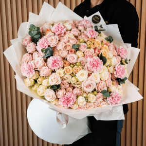 Radiant Mixed Roses & Carnations Bouquet