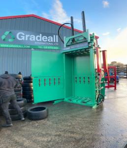 Tyre Wall Cutter and recycling machinery Gradeall - Mk2