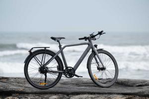 ADO Air 30 Ultra, the World's First Integrated Auto Triple-Speed E ...