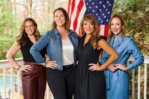 Designer & CEO Freida Rothman (right) with 2025 WOMEN OF STRENGTH™ honorees (from left to right) Alex Maddox, Shannon Allen, and Rachel Faulkner Brown, honoring their resilience and legacy in partnership with Folds of Honor. Photo: Dhrumil Desai