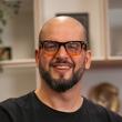 Scrollrooming: how social media is redefining the shopping experience