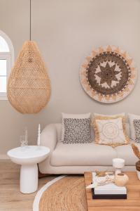 Natural Living Room Hanging Lights