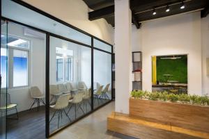 interior glass partitions