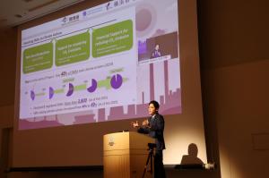 Mayor Takeharu Yamanaka giving speech at Japan-IIASA Joint Seminar in Yokohama