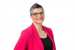 Liz Huth-Helriegel Headshot
