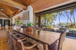 Architectural Marvel with Indoor-Outdoor Living