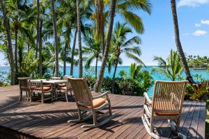 Seven-Bedroom Haven with Multiple Ocean Entry Points