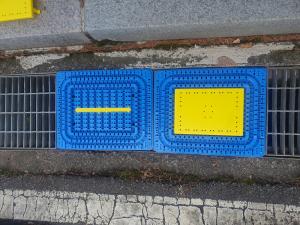 Installation of Drain Filter’s Grating Filter in a stormwater pipe | Photo courtesy of Drain Filter Inc.