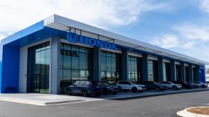 A picture showing the new, state-of-the-art building of Greensboro Honda