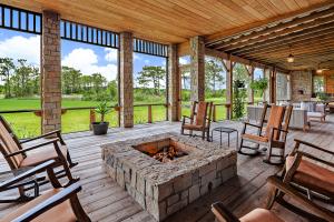Nine-Bedroom Masterpiece on 40 Private Acres