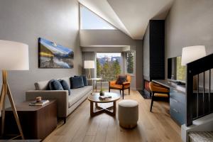 Black Diamond Club Loft King