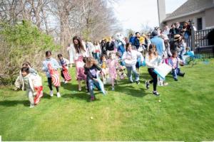 Hunting for Easter Eggs at the Southampton Inn (Photo Credit: Lisa Tamburini)