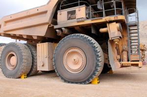 Specifically designed for heavy-duty vehicles operating in open pit mines, quarries, and large-scale mining operations, the MC4011 ensures superior safety and durability for the largest haul trucks