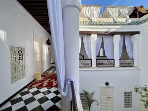 Riad Tizwa Marrakech environmental hotel