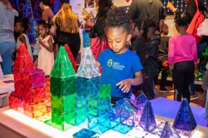 MAGNA-TILES Studio young builder