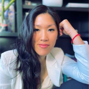 Headshot photo of Dr. Vian Nguyen