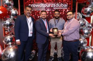 Rewterz Team Receiving The CrowdStrike Market Expander Award  at CrowdTour Dubai