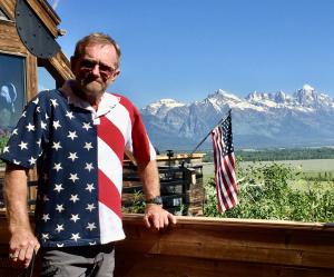 Based on real-life experiences, ‘The Closer’ Author Larry Morgan explains “How to Quit your Office Cubicle, and make More Money than the CEO”.