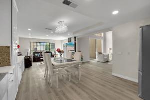 New Listing Alert Todd Troendle of Partner Real Estate Lists Upgraded End-Unit Townhome in Prime West Covina Location (11)