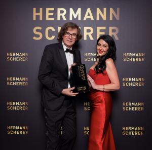 Aline Kirst from Basel-Stadt has achieved a remarkable success at the International Speaker Slam on May 15th in Wiesbaden: she won the Excellence Award, securing her a speaking appearance in New York in June 2025