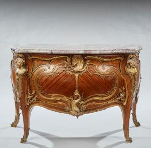 Andrew Jones Auctions’ Design for the Home and Garden auction on Wednesday, June 25th, will feature over 350 lots of English and Continental antiques, clocks, fine jewelry, watches, silver, porcelain, antiquities, fine art, modern design, antique carpets and luxury items Important early 20th century Louis XV style gilt bronze mounted kingwood, bois satiné, ebony and marquetry commode à vantaux: Coquille, François Linke. Estimate: $50,000-$70,000