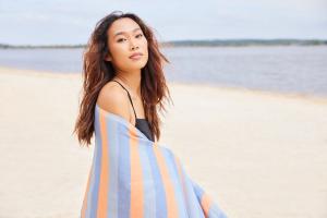 Feelgoodz Shoreline Turkish Towel in Canaveral