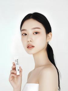 rejuveon main model image