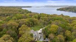 Swan Manor |1 Swan Place, Nissequogue, Gold Coast, New York - 2