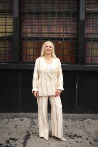 Renowned behavioral psychologist, author, and philanthropist Hazel Ortega is preparing to launch one of the most meaningful projects of her career: a theater play based on her life and bestselling book “From Bounced Checks to Private Jets” Hazel Ortega emerged from a life marked by violence and extreme poverty to become a global inspiration, overcoming every obstacle to empower thousands around the world.
