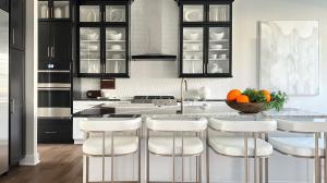Beautifully staged Richmond Kitchen by Jsquared Interior Staging, showcasing bright summer styling and effective home presentation.