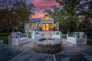 Exterior Home Staging of a Richmond home staged for summer by Jsquared, highlighting curb appeal and seasonal presentation.-Laura Perry- Sotheby's