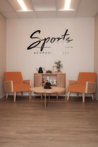 Sports Acupuncturist Lobby