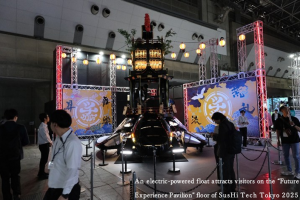 An electric-powered float attracts visitors on the “Future Experience Pavilion” floor of SusHi Tech Tokyo 2025