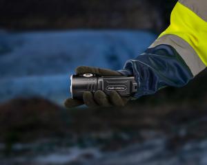 Fenix LR35R PRO Handheld
