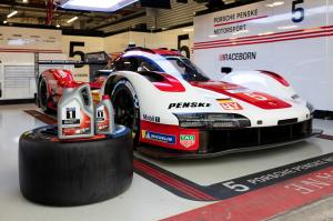 Penske car