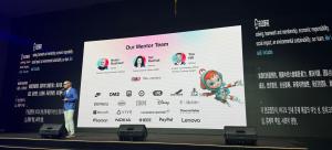 Alan Smithson announcing the launch of Unlimited Awesome in Dubai