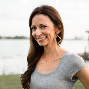 Dr. Lauren Peek, DVM, at her practice of in home pet euthanasia in Orlando, FL and surrounding cities.
