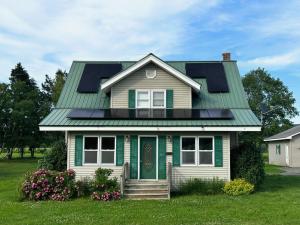 Suncovia Solar Installation (Front)
