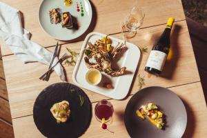 Culinary offerings at Cinnamon Velifushi Maldives