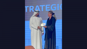 Award Presentation to Jennifer McShane Bary from HH Sheikh Ahmed bin Saeed Al Maktoum