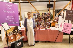 Graduate Mirna Nath, owner of Mujer Con Mayúscula.