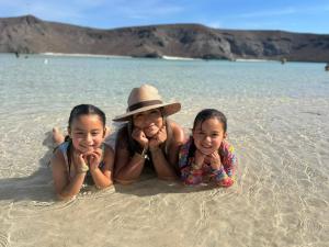 Chacon and daughters