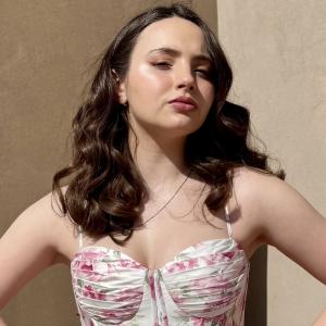 Some say that Joely Engelbert was “born in the spotlight”—a star seemingly destined to follow in the footsteps of her ultra-talented older siblings and blaze her own fiery trail
