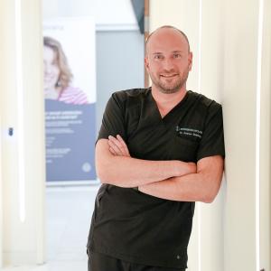 experienced urologist in Montreal