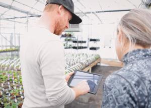 Accompagnés de jeunes dynamiques et talentueux, ils sont là pour vous accompagner et pour vous conseiller en permanence afin qui vous puissiez optimiser au maximum vos processus d’affaires.