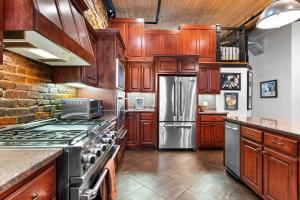 207 3rd Ave. North, Unit 602_4