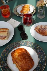 Un Deux Trois Café brings authentic French café culture to Rogers, Arkansas with house-baked pastries and artisanal beverages. Photo used with permission © UnDeuxTroisRogers.