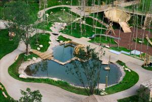 Aquatic play area_Photo by Silver Salt Photo Studio (Courtesy of Aranya Wuling Mountain)